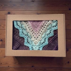 Alternative view of Handgjord Sjal